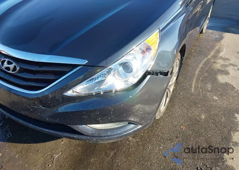 2013 Hyundai Sonata Se z USA, uszkodzony, nr VIN 5NPEC4AC2DH705081